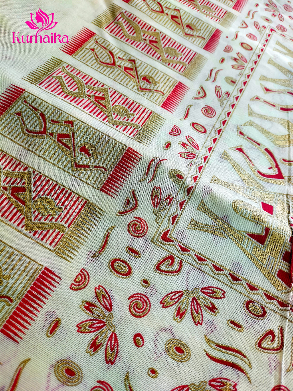 Traditional Kasavu Saree