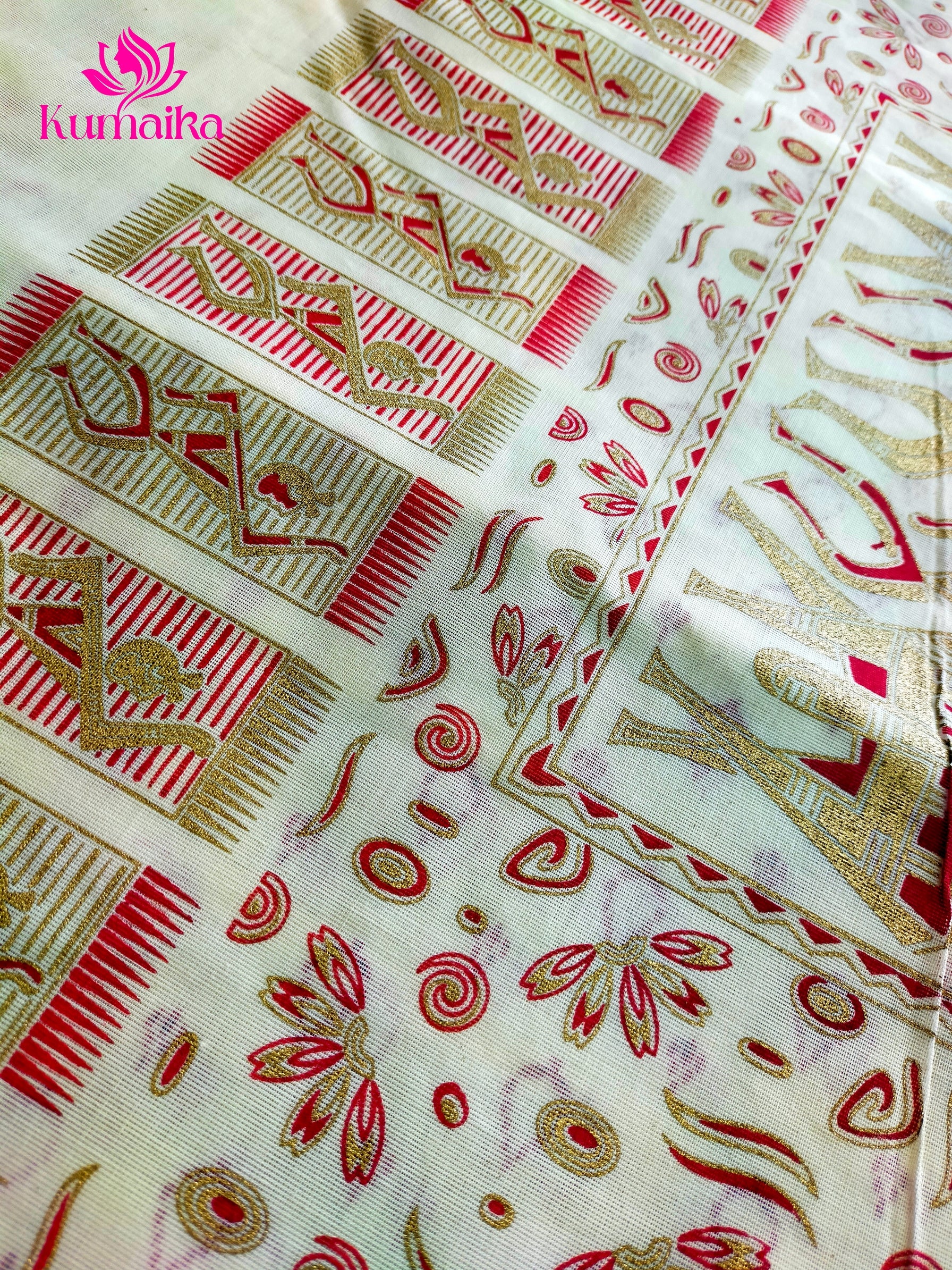 Traditional Kasavu Saree